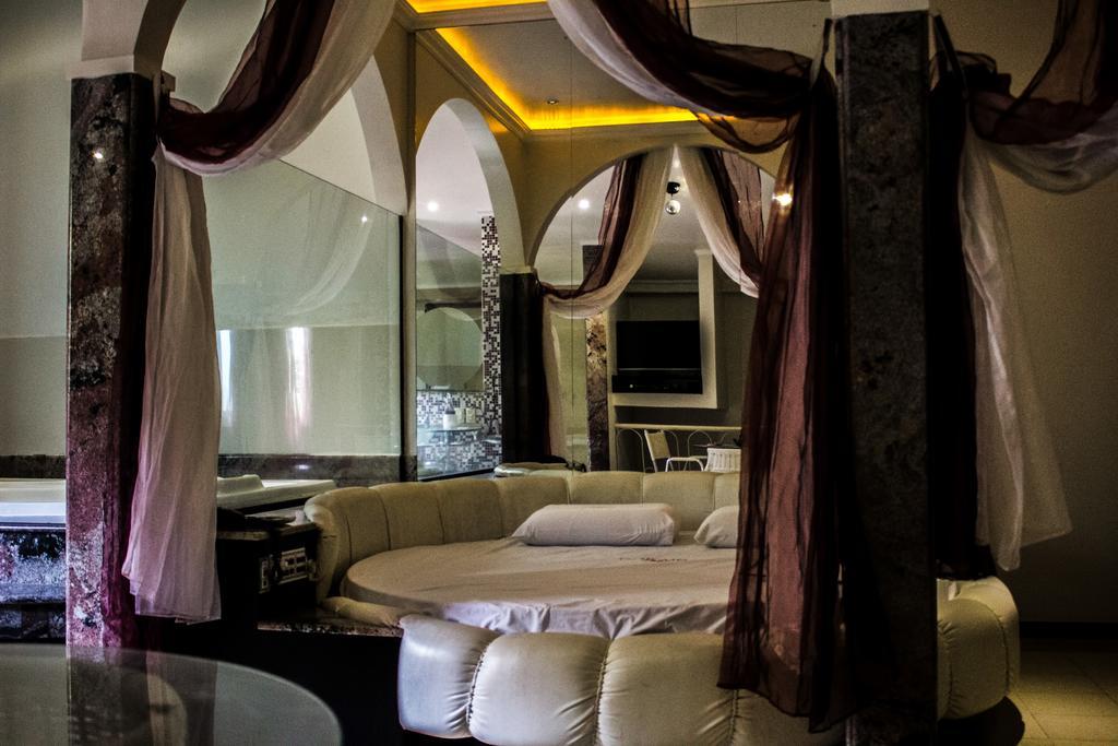 Motel Cozumel (Adults Only) ปอร์โตอัลเลเกร ภายนอก รูปภาพ