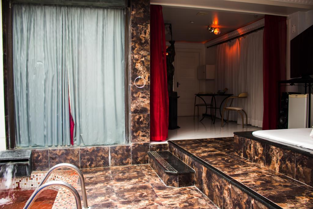 Motel Cozumel (Adults Only) ปอร์โตอัลเลเกร ภายนอก รูปภาพ