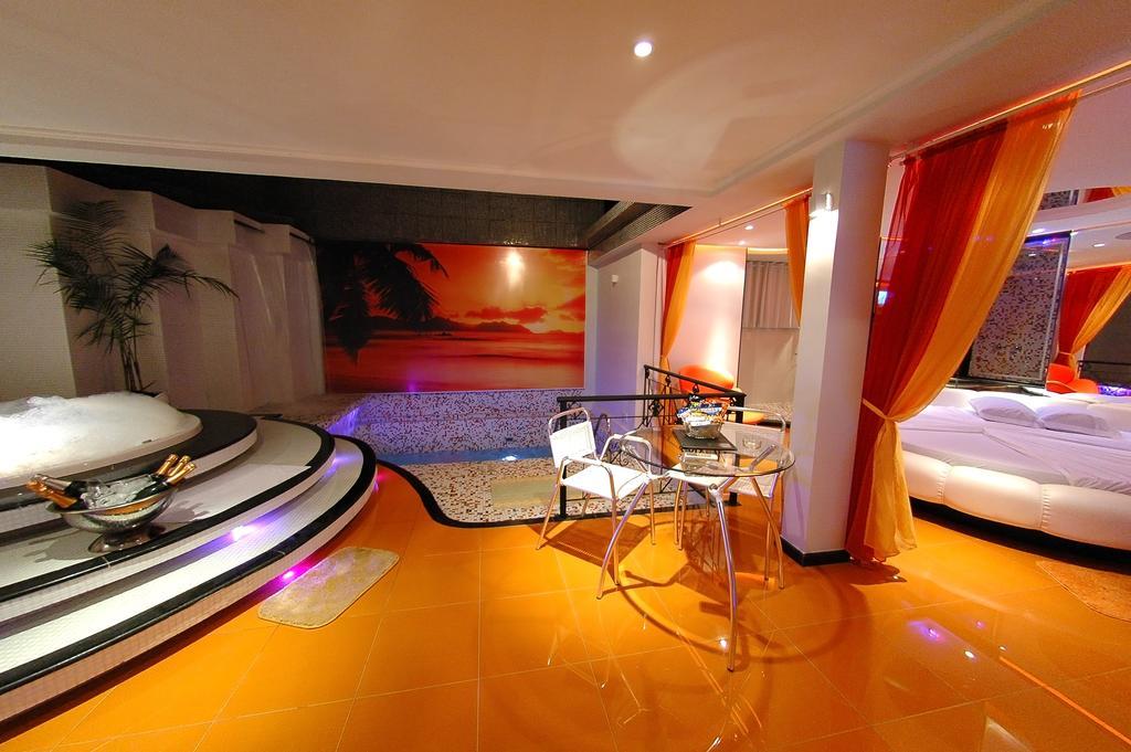 Motel Cozumel (Adults Only) ปอร์โตอัลเลเกร ภายนอก รูปภาพ